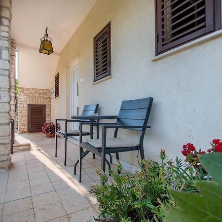 Apartman Bukarica Pula Luaran gambar