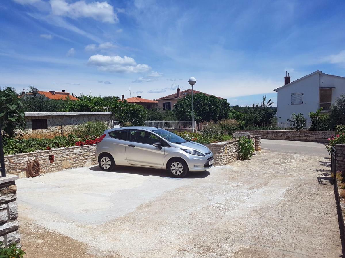 Apartman Bukarica Pula Luaran gambar